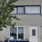Tussenwoning met 3 slaapkamers en 69m² in Eilandenbuurt, Huizen en Kamers, Kamers te huur, 50 m² of meer, Almere