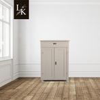 Landelijk klassieke kast, meidenkast, legkast, ladekast, Antiek en Kunst, Antiek | Meubels | Kasten