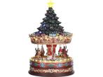 LuVille Kerstdorp Miniatuur Carrousel met Kerstboom - L22 x, Diversen, Kerst, Verzenden, Nieuw