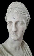 sculptuur, Artemis / Diana - 51 cm - Steen