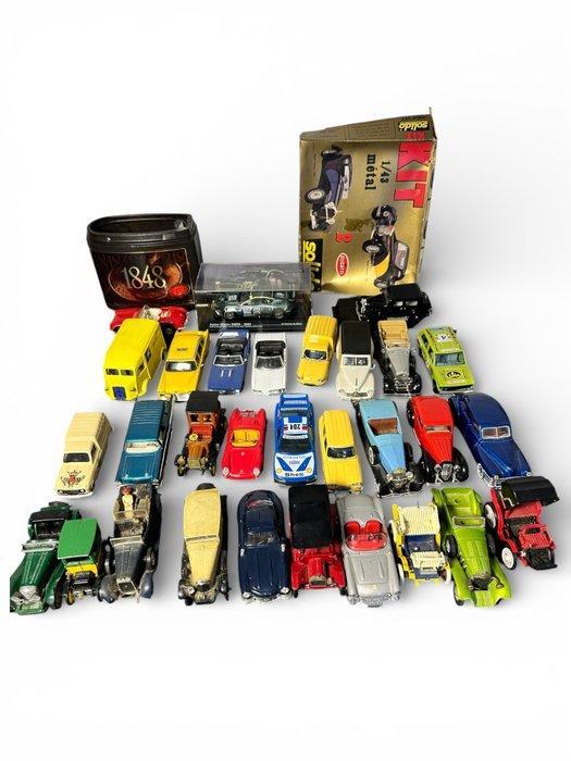 Modelauto (31), Hobby en Vrije tijd, Modelauto's | 1:5 tot 1:12