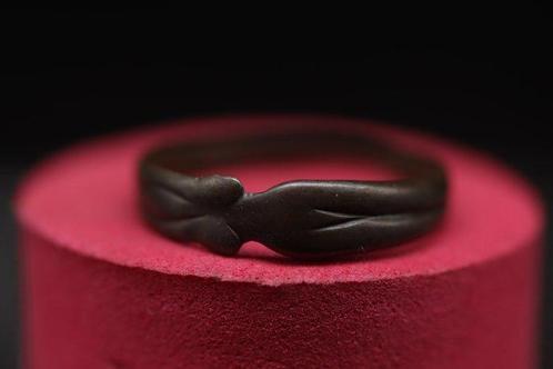 Middeleeuws (Gotisch) - 11 x Bronzen ronde votief Ringen -, Sieraden, Tassen en Uiterlijk, Antieke sieraden