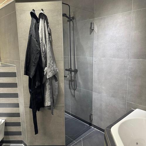 Glazen douchewand showroommodel, Doe-het-zelf en Verbouw, Sanitair, Douche, Chroom