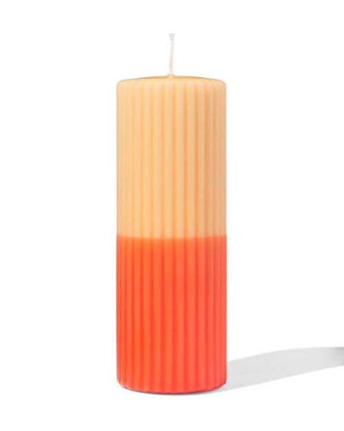 HEMA Stompkaars Ø7x19cm ribbel lichtoranje-oranje, Huis en Inrichting, Woonaccessoires | Kandelaars en Kaarsen, Nieuw, Verzenden