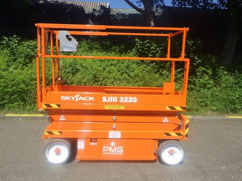 Hoogwerker schaarlift SkyJack SJ3220, 2017, 8,10m gekeurd, Zakelijke goederen, Machines en Bouw | Liften, Steigers en Ladders