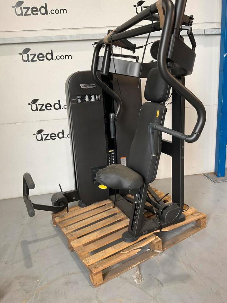 Technogym Artis Chest Press - Black, Sport en Fitness, Fitnessapparatuur, Gebruikt