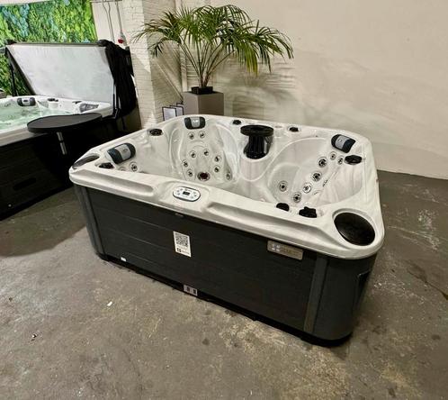 Jacuzzi Nieuw Passion Happy 4-persoons incl bezorging, Tuin en Terras, Bubbelbaden en Hottubs, Vast, Nieuw, Filter, Trap