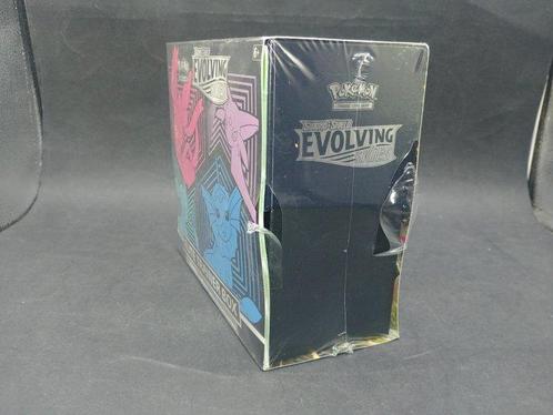 Pokémon - 1 Box - Pokémon TCG Sword & Shield Evolving Skies, Hobby en Vrije tijd, Verzamelkaartspellen | Pokémon