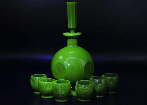 Moser Art Deco Uranium Glass Drinking Set, 1920 - Drinkset, Antiek en Kunst, Kunst | Designobjecten