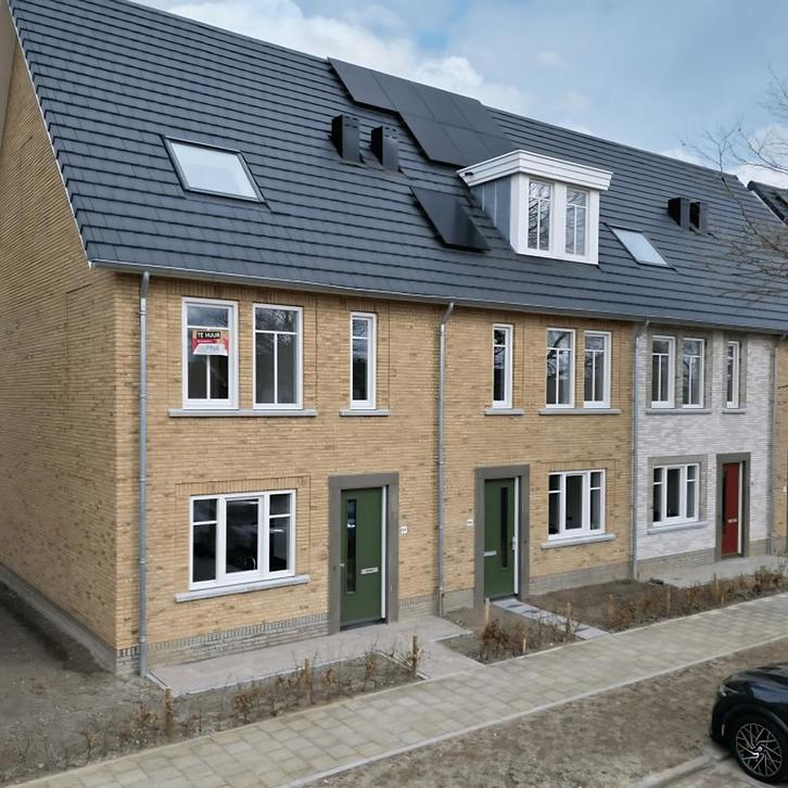 Eengezinswoning met tuin, wasmachineaansluiting en..., Huizen en Kamers, Huizen te koop