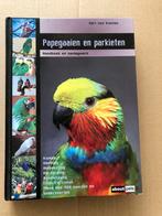 Handboek en Naslagwerk Papegaaien en Parkieten - nieuwstaat, Boeken, Ophalen of Verzenden, Gelezen, Vogels