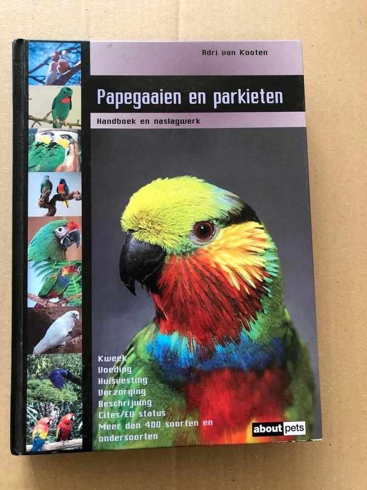 Handboek en Naslagwerk Papegaaien en Parkieten - nieuwstaat, Boeken, Dieren en Huisdieren, Gelezen, Vogels, Ophalen of Verzenden