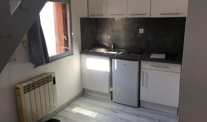 Te Huur Studio Elizabeth Cady Stantonplein In Amsterdam, Huizen en Kamers, Kamers te huur, 20 tot 35 m², Amsterdam