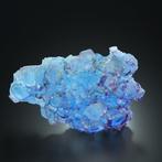 Prachtige turquoise FLUORIET met paarse fantomen uit