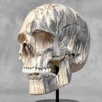 Snijwerk, -NO RESERVE PRICE - Stunning Wooden Human Skull