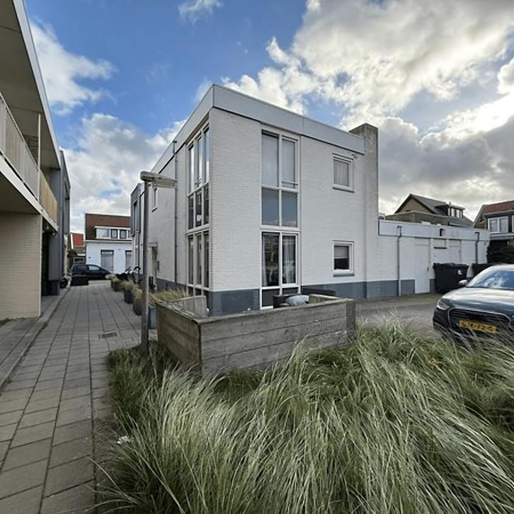 Huis met tuin, gemeubileerd en parkeergelegenheid, Huizen en Kamers, Huizen te huur, Direct bij eigenaar, Overige soorten