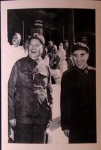 Mao Tse-Tung en Lin Piao poseren (lijst optie), Verzamelen, Militaria | Tweede Wereldoorlog, Verzenden