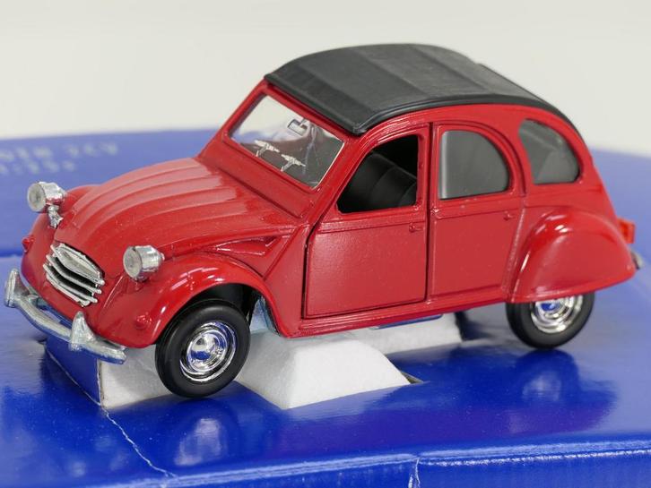 Tonka Polistil 1:25 Citroën 2CV (Tonka-Polistil, Personen), Hobby en Vrije tijd, Modelbouw | Figuren en Diorama's, Zo goed als nieuw