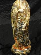 Satsuma Kannon beeld - 38 cm - Aardewerk - Japan - Taish, Antiek en Kunst, Antiek | Overige Antiek