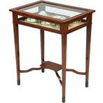 Vitrinetafeltje met ingelegde hulsthouten biezen langs boven, Antiek en Kunst, Ophalen of Verzenden