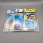 Pokémon - 3 Graded card - Tris Starter, Hobby en Vrije tijd, Verzamelkaartspellen | Pokémon, Nieuw