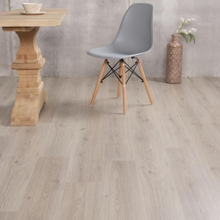 GRATIS laminaat bij BeBo Vloeren deze week!, Huis en Inrichting, Stoffering | Vloerbedekking, Laminaat, Grijs, Nieuw, Ophalen