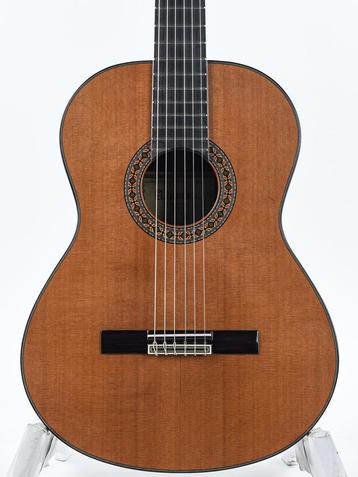 Alhambra 8P Cedar Indian Rosewood (Klassieke Instrumenten) beschikbaar voor biedingen
