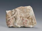 Romeins Marmer Fragmentair reliëf met overblijfselen van, Verzamelen, Mineralen en Fossielen