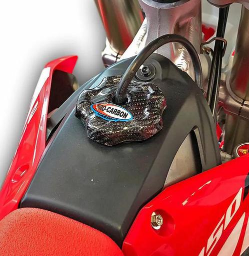 Pro Carbon tankdop cover Honda CRF 450R 2017-2020 & CRF 250R, Motoren, Onderdelen | Overige, Nieuw, Verzenden