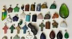 73 hangers van natuurlijke stenen: Agaat; jaspis; sodaliet;, Antiek en Kunst