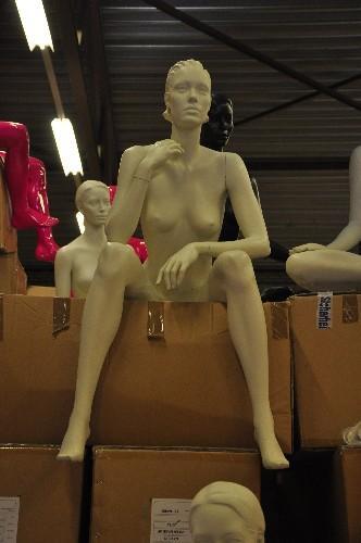 zittende Damesfiguren van exclusief A-merk, Zakelijke goederen, Kantoor en Winkelinrichting | Winkel en Inventaris