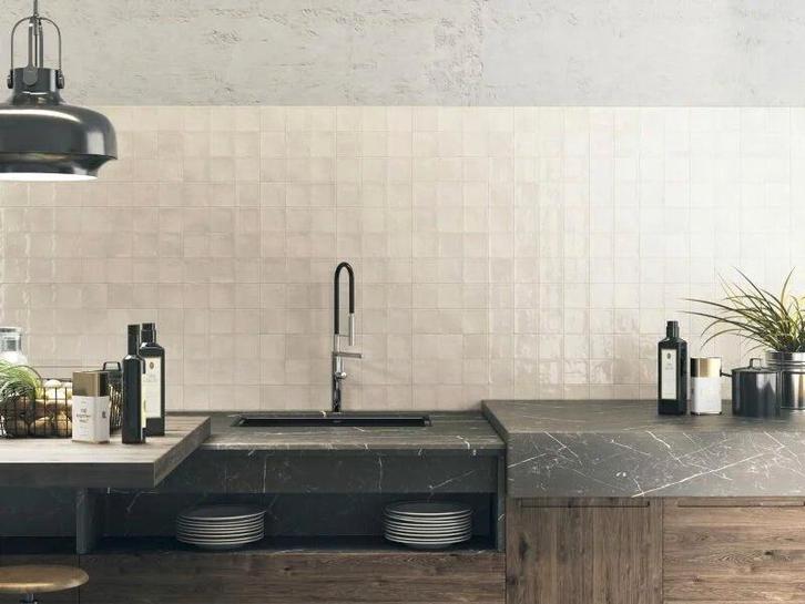 Wandtegel Cifre Cerámica Zellige Ivory Handvorm Beige 10x10, Doe-het-zelf en Verbouw, Tegels, Minder dan 20 cm, Minder dan 20 cm