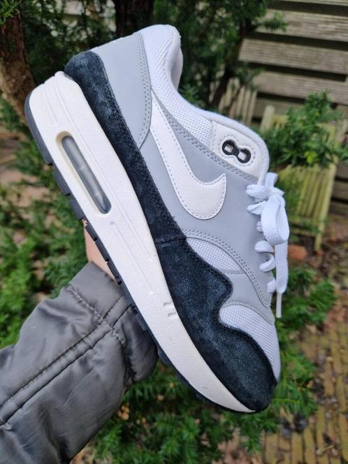 Nike maat best sale 42 heren