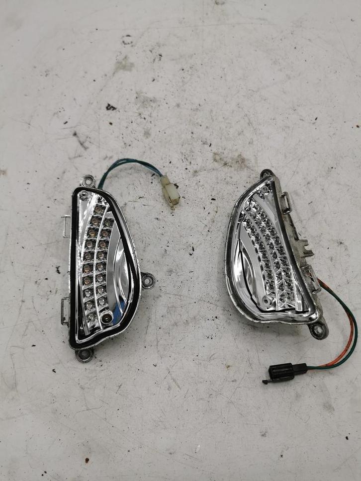 Kymco New Sento 2011 / Knipperlichten set / Voorzijde / LED, Fietsen en Brommers, Brommeronderdelen | Scooters, Overige typen