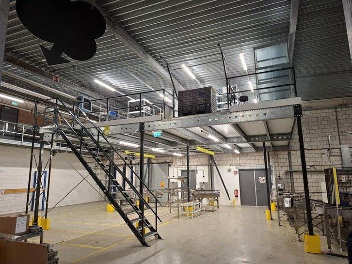 Entresol vloer met trap en kantelhek, ca 100m2, Multiprof, Zakelijke goederen, Kantoor en Winkelinrichting | Magazijn, Stelling en Opslag