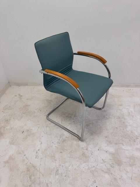 Thonet S79 sledestoel vergaderstoel, Zakelijke goederen, Kantoor en Winkelinrichting | Kantoormeubilair en Inrichting, Stoel, Gebruikt
