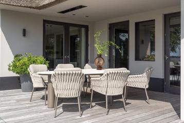 4 Seasons Outdoor Montera tuinset terre met Arizona tafel beschikbaar voor biedingen