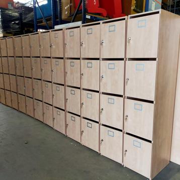 4-deurs VEPA locker met postvak - 199x56x40 cm beschikbaar voor biedingen