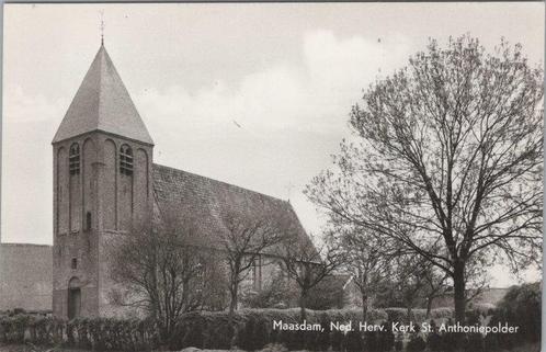 MAASDAM - ST. ANTHONIEPOLDER - Ned. Herv. Kerk St. Anthon..., Verzamelen, Ansichtkaarten | Nederland, Verzenden