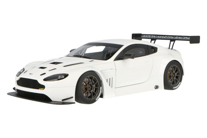 Aston Martin Vantage V12 GT3 81307 AUTOart  Modelauto 1:18, Hobby en Vrije tijd, Modelauto's | 1:18, Verzenden