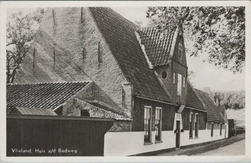 VLIELAND - Huis a/d Badweg, Verzamelen, Ansichtkaarten | Nederland, Verzenden