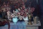 Guy Van Assche (1963) - Stilleven met olielamp en bloemen, Antiek en Kunst