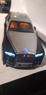 1:18 - Modelauto - ROLLS ROYCE Phantom - DIE-CAST met licht, Nieuw