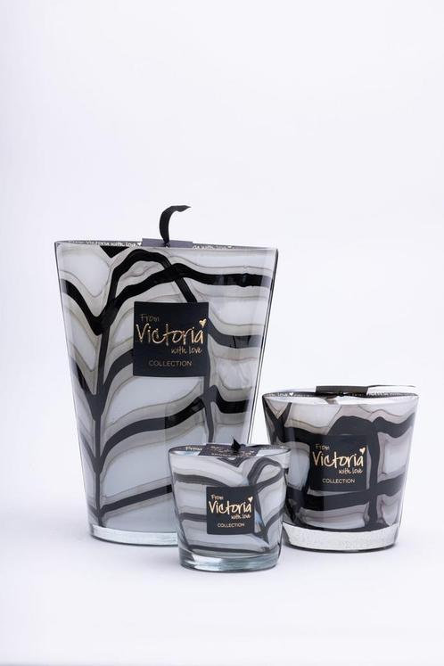 Victoria with love - Pierre zwart, Huis en Inrichting, Woonaccessoires | Kandelaars en Kaarsen, Ophalen of Verzenden