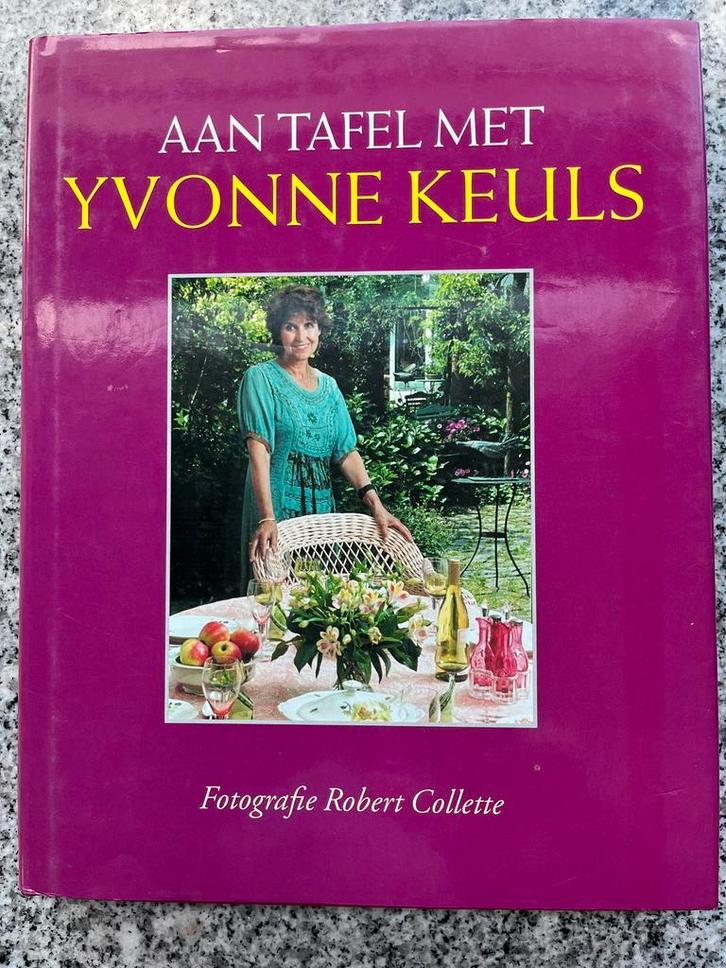 Aan tafel met Yvonne Keuls, Boeken, Kookboeken, Azië en Oosters, Gelezen, Voorgerechten en Soepen, Hoofdgerechten, Tapas, Hapjes en Dim Sum