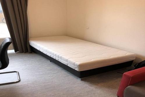 Studio Van Kinsbergenstraat in Eindhoven, Huizen en Kamers, Kamers te huur, 20 tot 35 m², Eindhoven