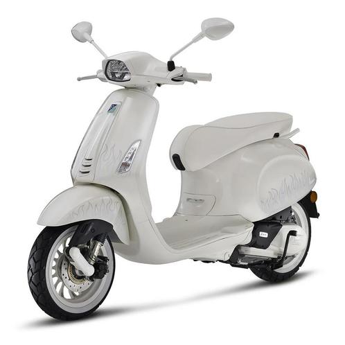 Vespa Sprint 45 Justin Bieber Nieuw!, Fietsen en Brommers, Scooters | Vespa, Nieuw, Benzine, Maximaal 45 km/u, Ophalen