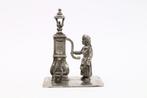 J. Niekerk, Schoonhoven - Miniatuur figuur - Woman at Water