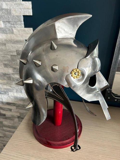 Gladiator - Russell Crowe - Collectors edition, Replica, Verzamelen, Film en Tv