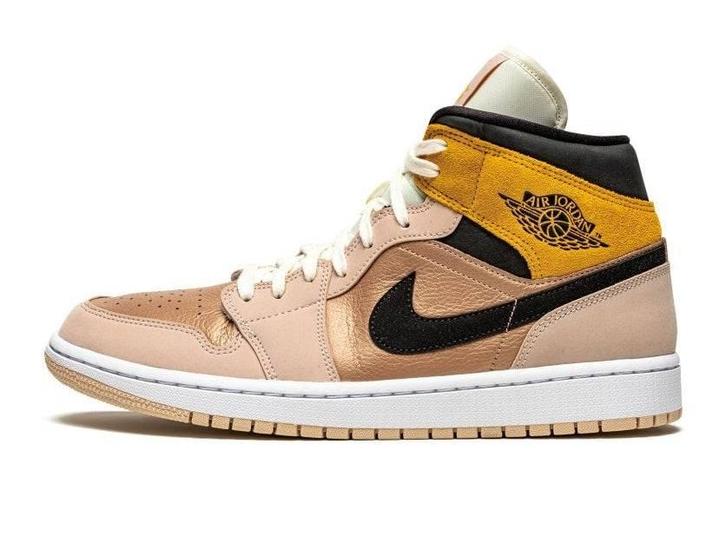 Air Jordan 1 Mid SE Particle Beige - Maat 38.5 EU, Kleding | Heren, Schoenen, Ophalen of Verzenden